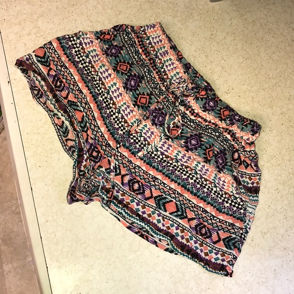 Loose shorts - Picture 1 of 3